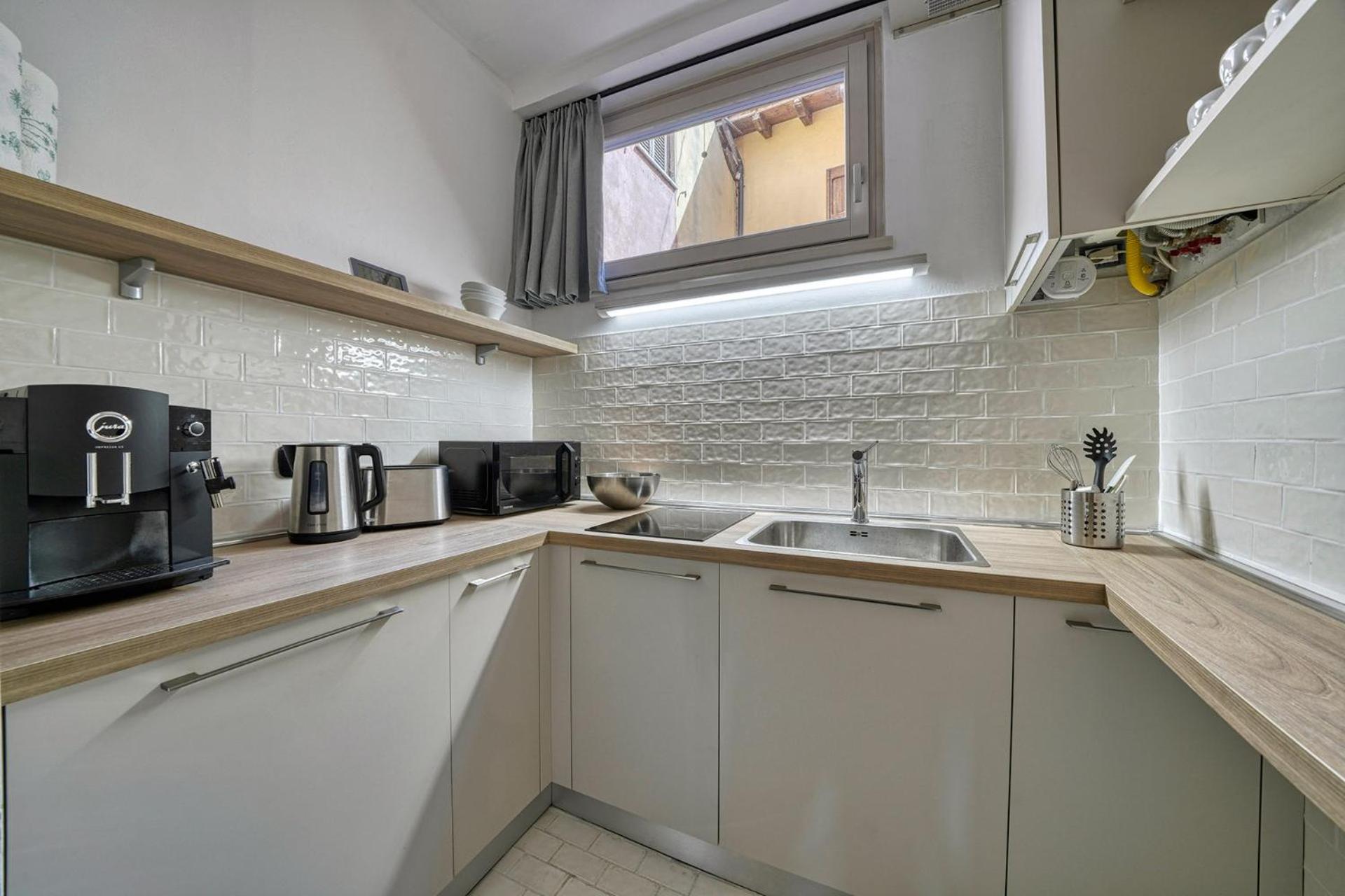 City Central Apartment Romantic Lakefront Balcony - Malcesine - Porto Vecchio 11 Exterior photo