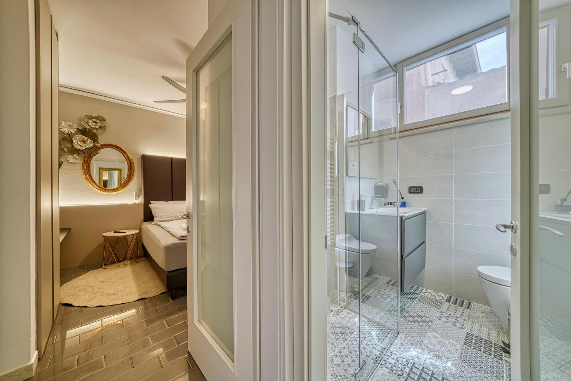 City Central Apartment Romantic Lakefront Balcony - Malcesine - Porto Vecchio 11 Exterior photo